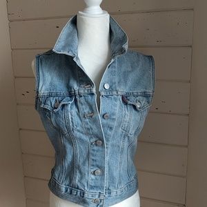 Vintage Levi jean vest Harley Davidson patch